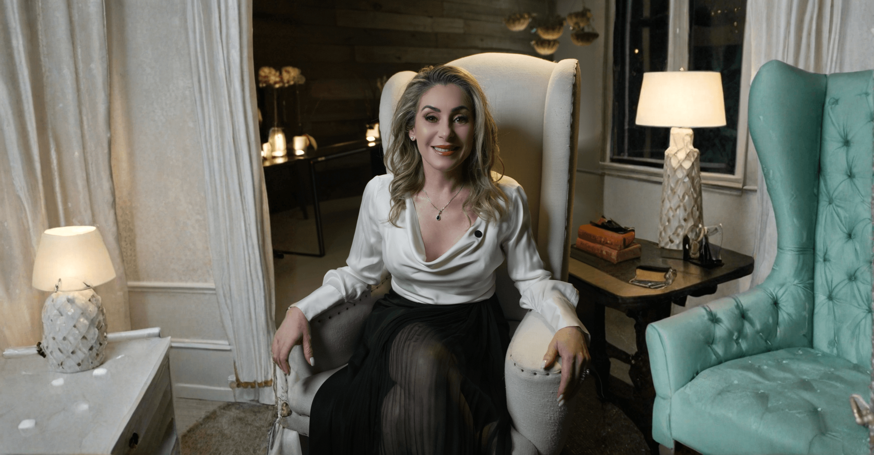 Maru Cordero Background